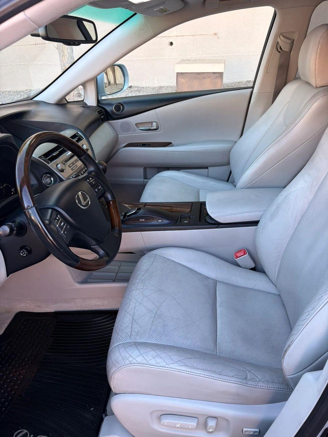Lexus RX 350 FWD 2010