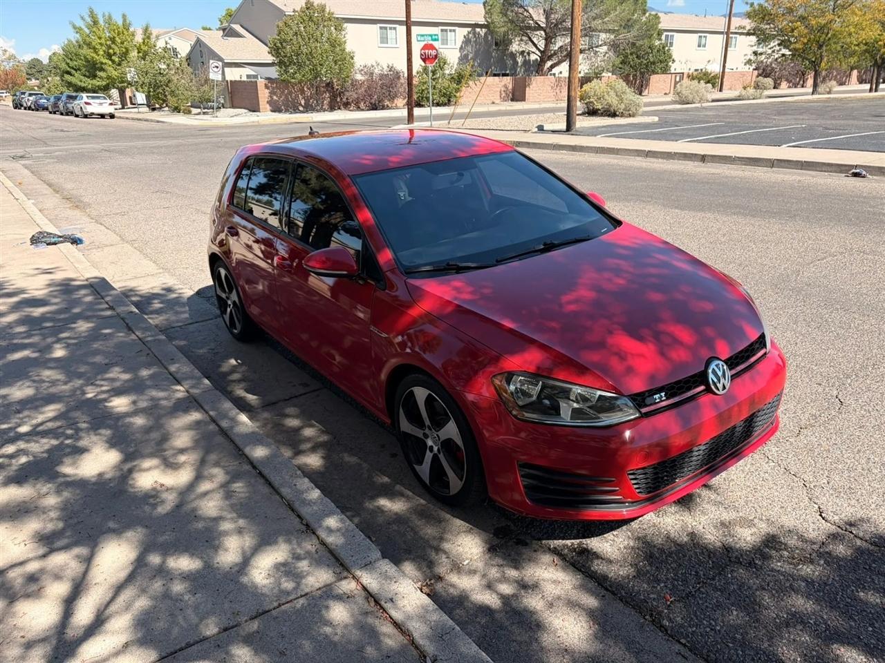 Volkswagen Golf GTI S 6A 4-Door 2017