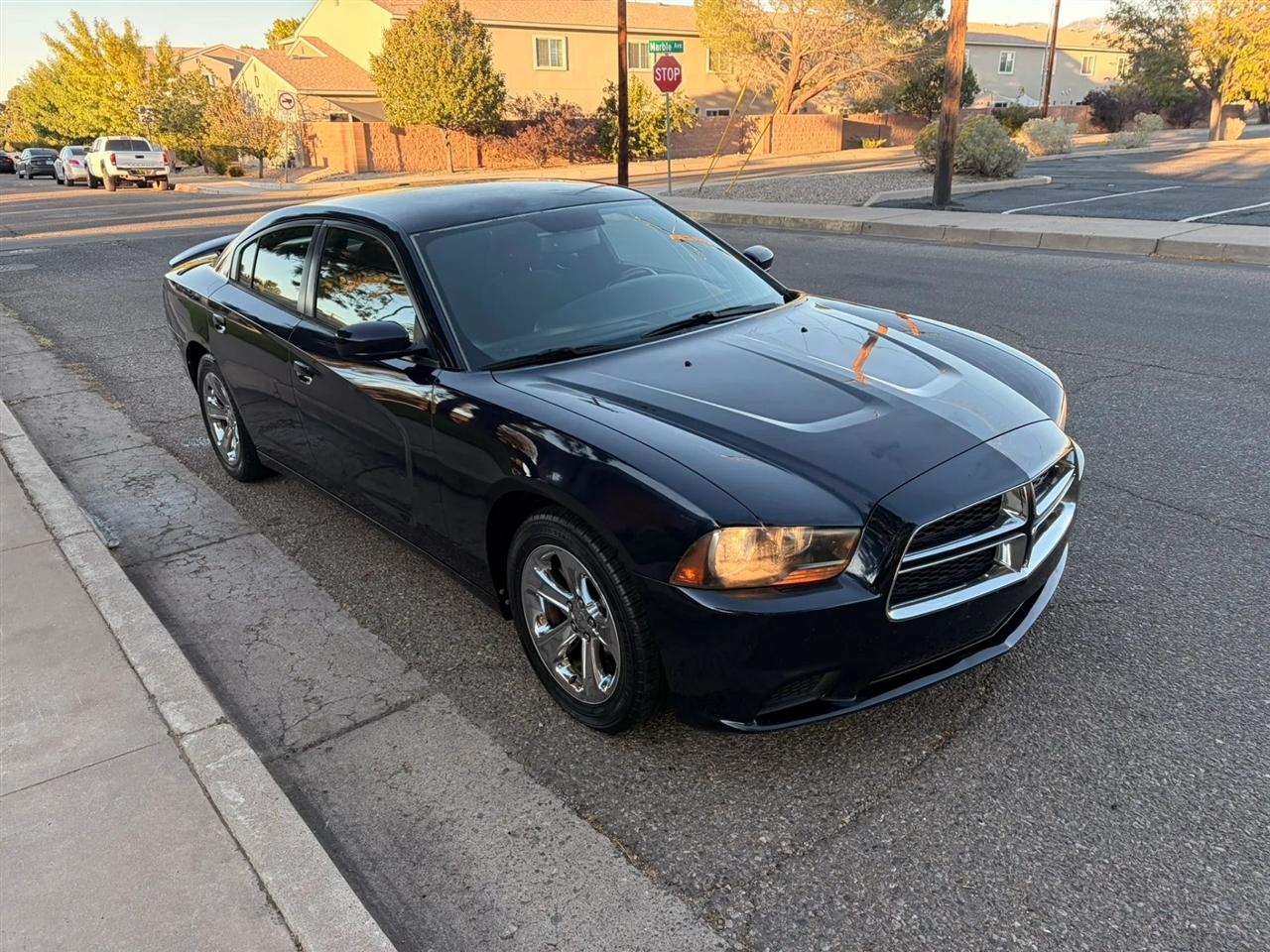 Dodge Charger SE 2012