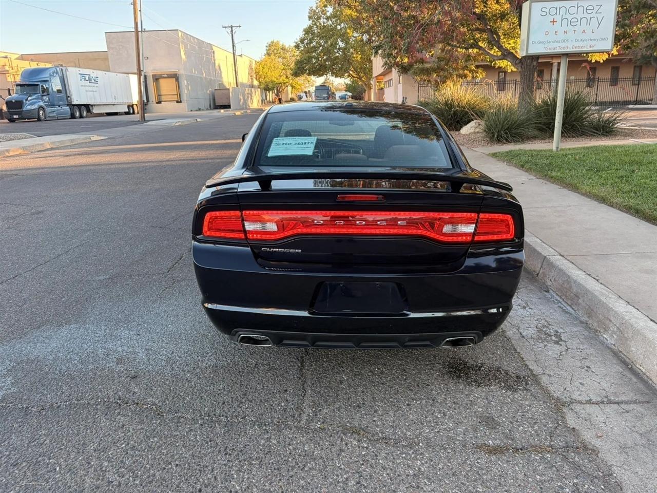 Dodge Charger SE 2012
