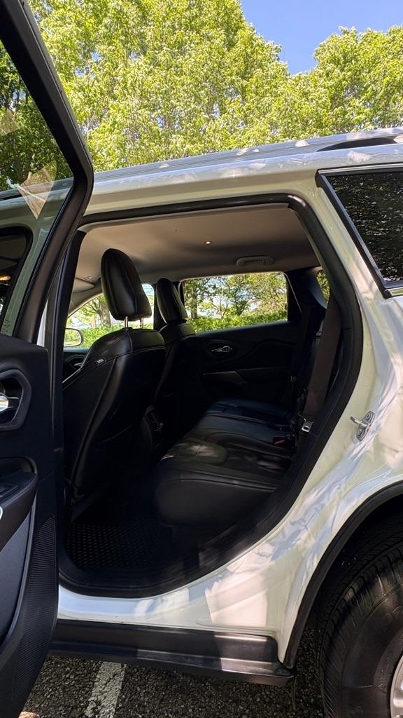 Jeep Cherokee Latitude Plus 4WD 2019