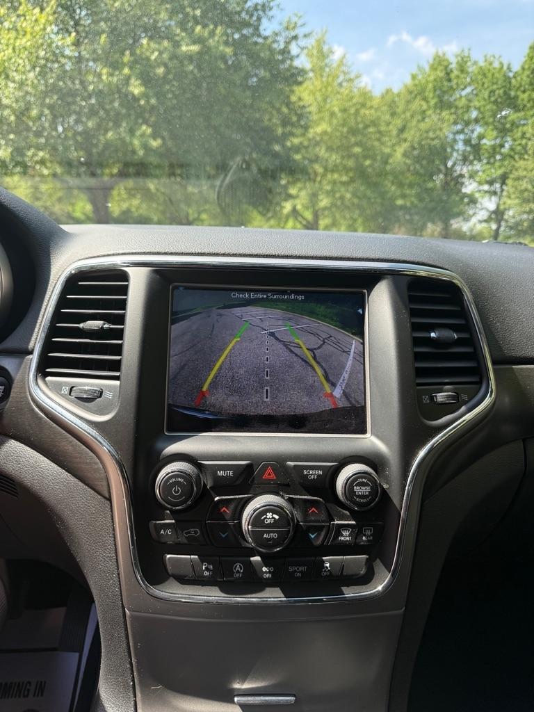 Jeep Grand Cherokee Laredo 4WD 2018