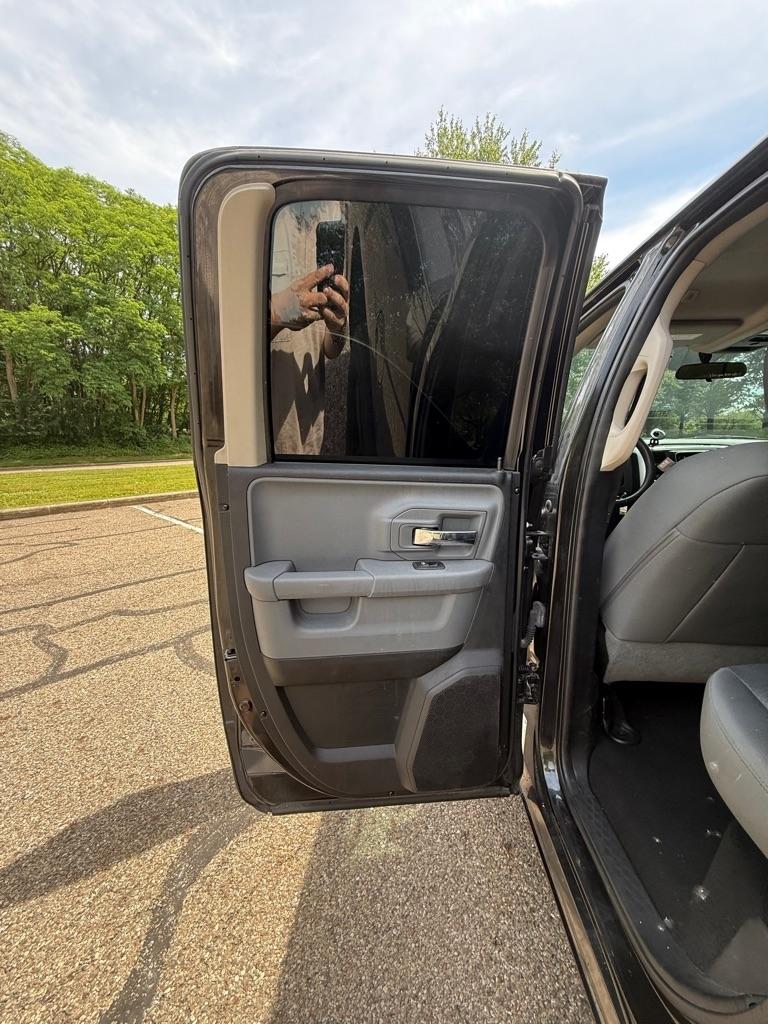 RAM 1500 SLT Quad Cab 4WD 2017