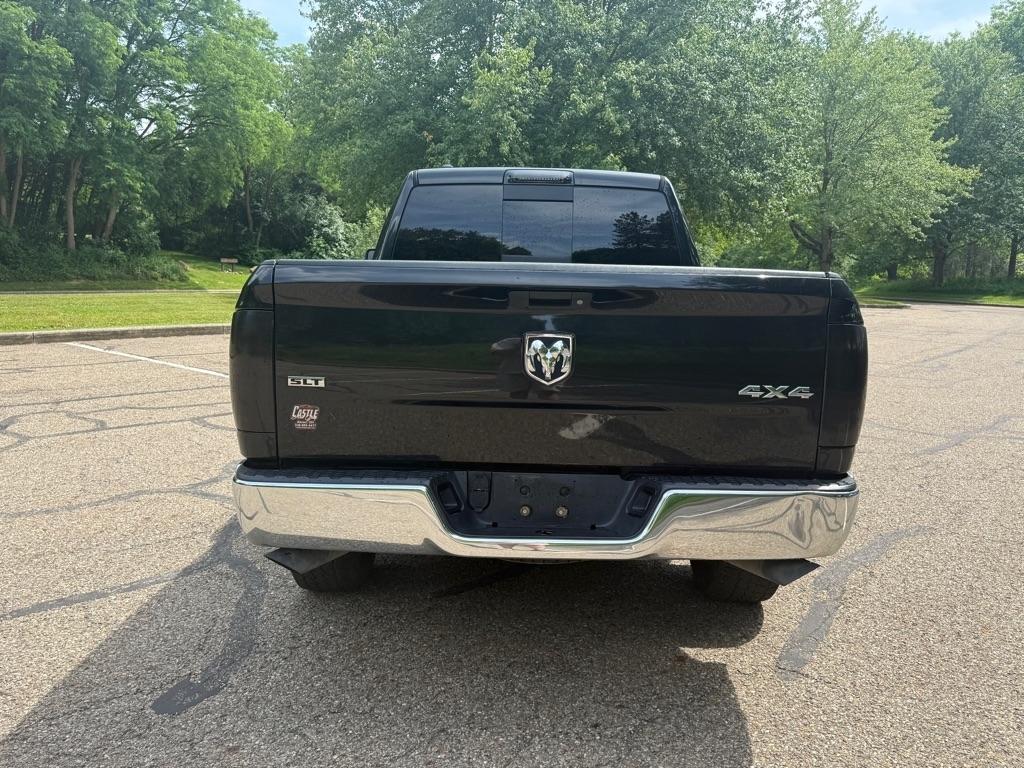RAM 1500 SLT Quad Cab 4WD 2017