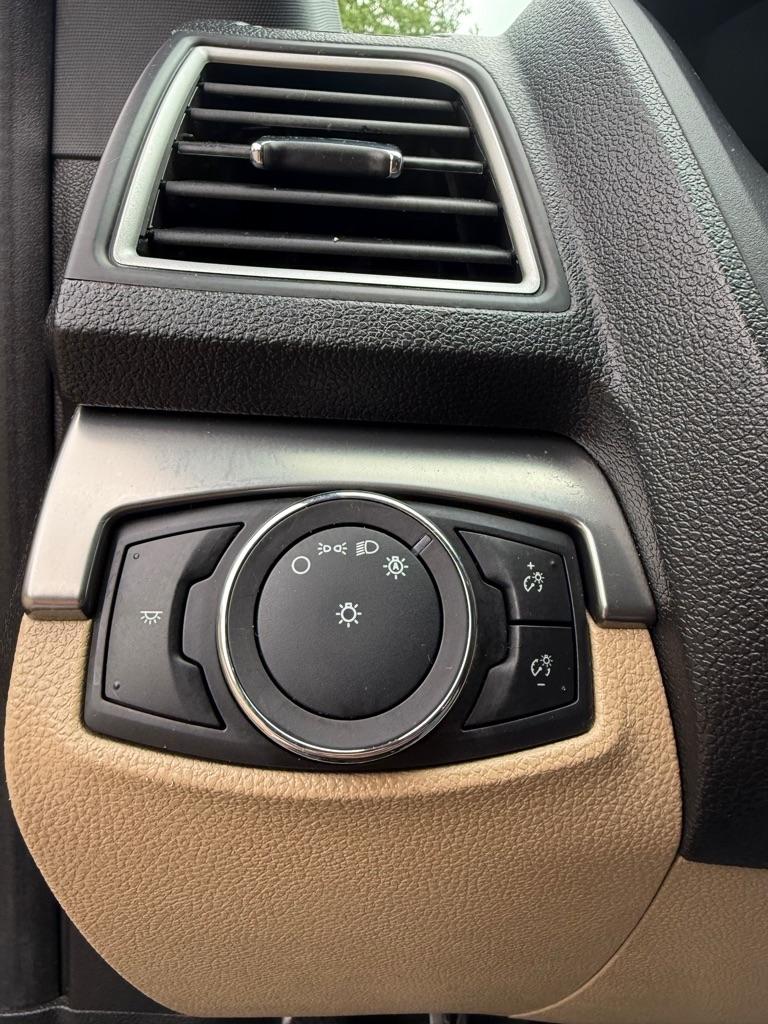 Ford Explorer Base 4WD 2017