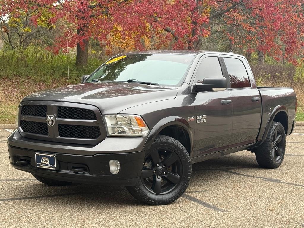 RAM 1500 SLT Crew Cab SWB 4WD 2016