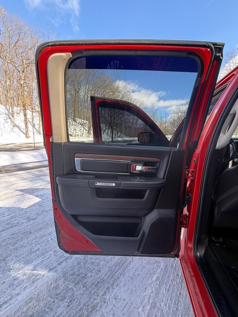 RAM 1500 Laramie Crew Cab SWB 4WD 2018
