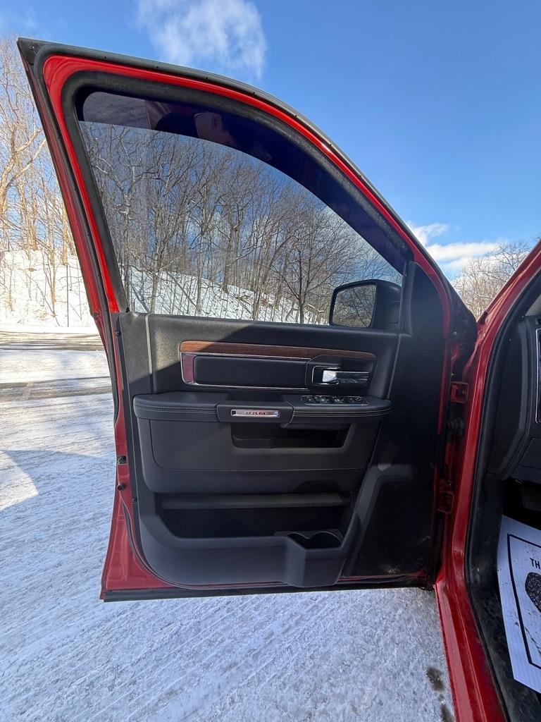 RAM 1500 Laramie Crew Cab SWB 4WD 2018