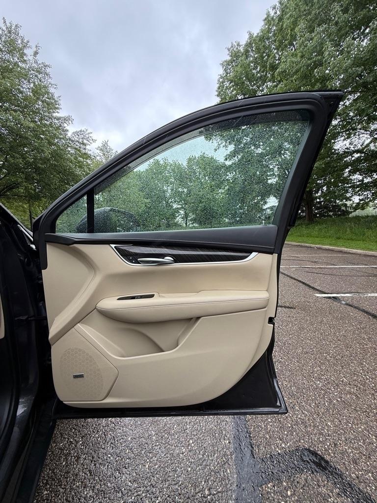 Cadillac XT5 Base 2018