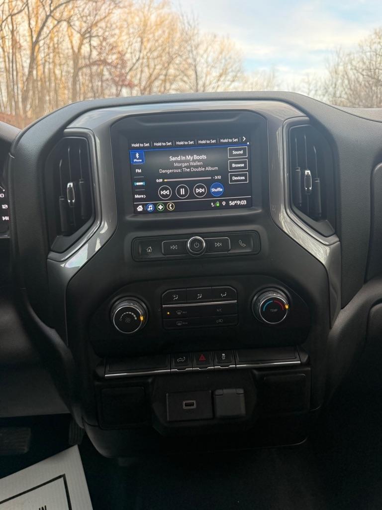 Chevrolet Silverado 1500 Custom Crew Cab Long Box 4WD 2020