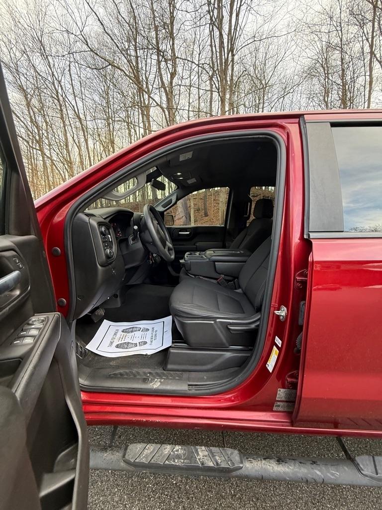 Chevrolet Silverado 1500 Custom Crew Cab Long Box 4WD 2020