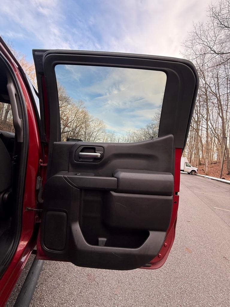 Chevrolet Silverado 1500 Custom Crew Cab Long Box 4WD 2020
