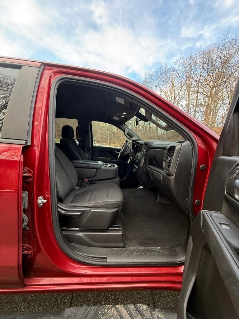Chevrolet Silverado 1500 Custom Crew Cab Long Box 4WD 2020