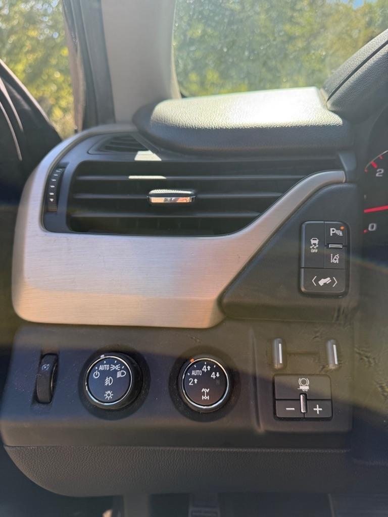 GMC Yukon Denali 4WD 2015