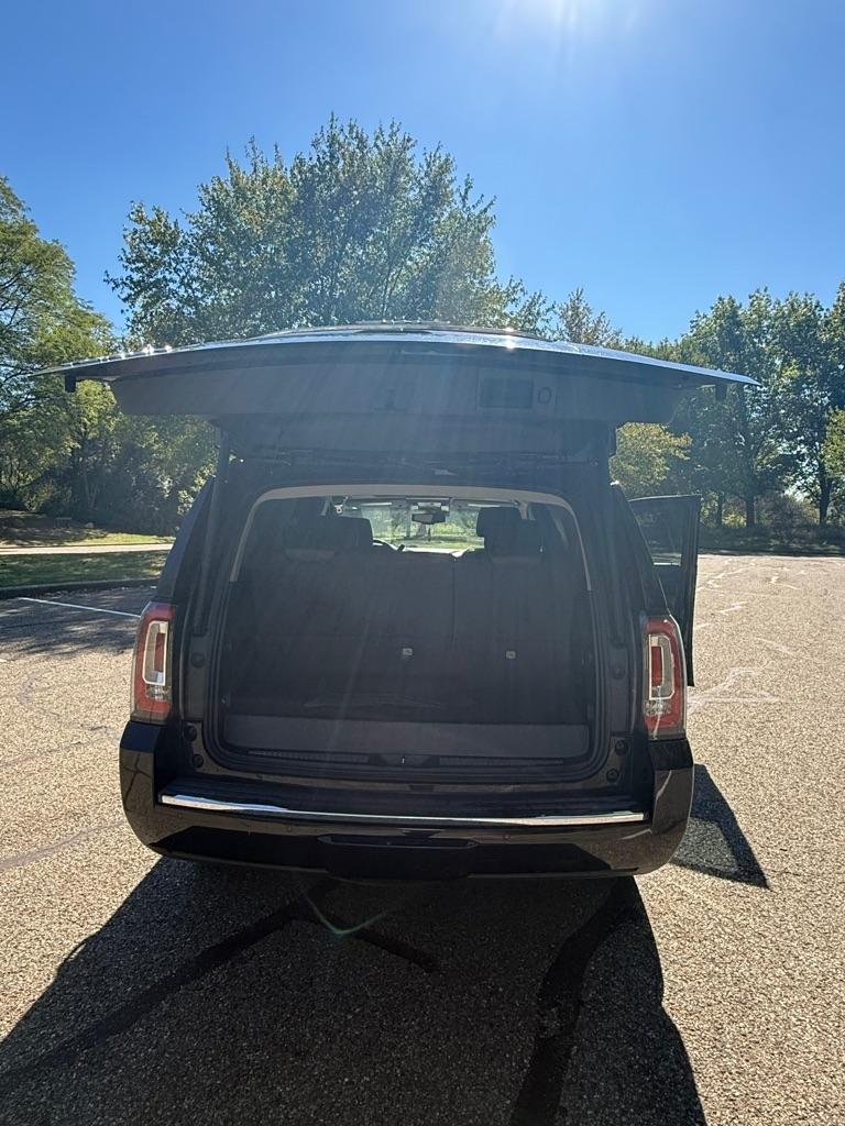 GMC Yukon Denali 4WD 2015