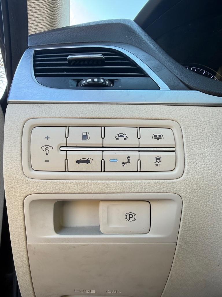 Hyundai Genesis 3.8L 2015