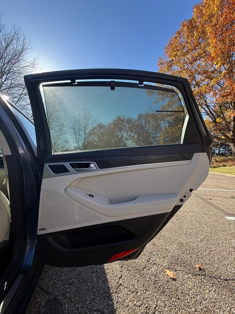 Hyundai Genesis 3.8L 2015
