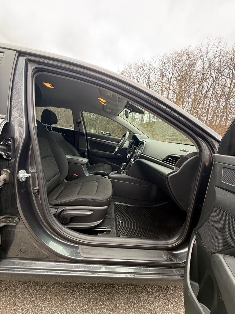 Hyundai Elantra Limited 2020