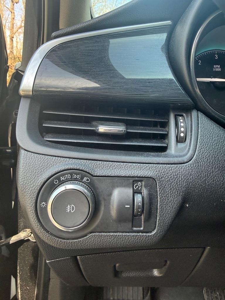 Buick Envision Essense 2017