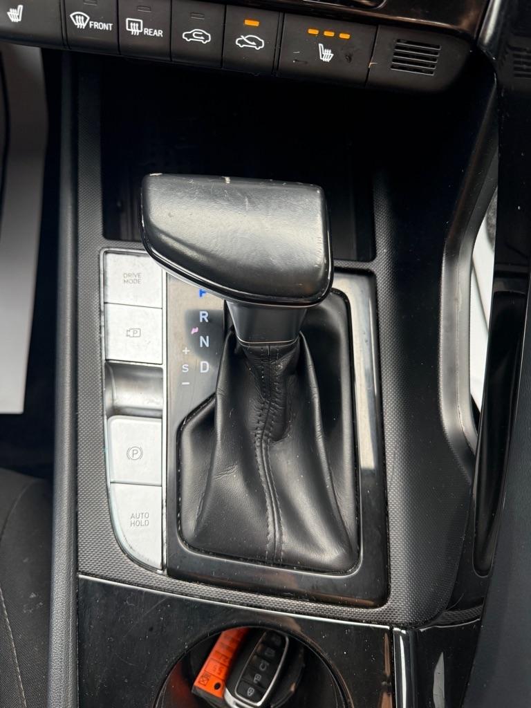 Hyundai Elantra SEL 2021