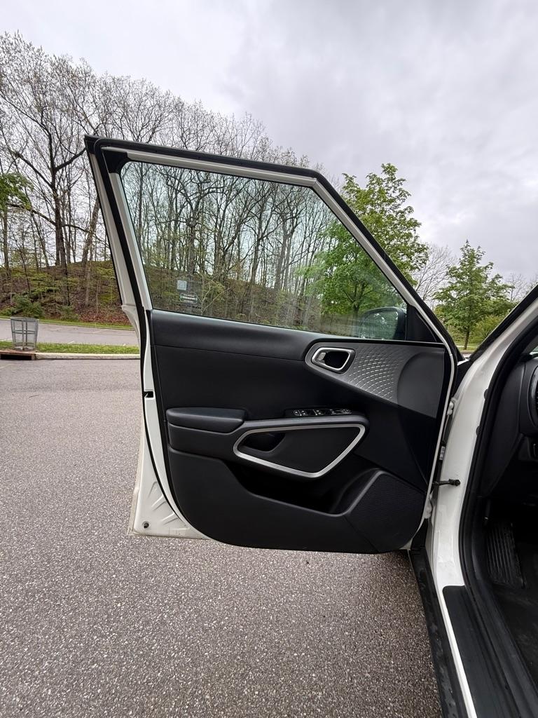 Kia Soul LX CVT 2023