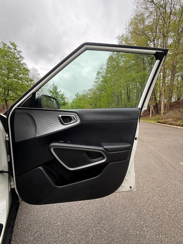 Kia Soul LX CVT 2023
