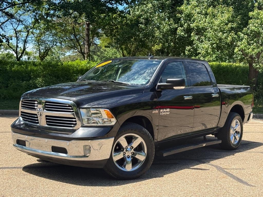 RAM 1500 SLT Crew Cab SWB 4WD 2016