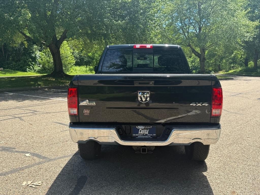 RAM 1500 SLT Crew Cab SWB 4WD 2016