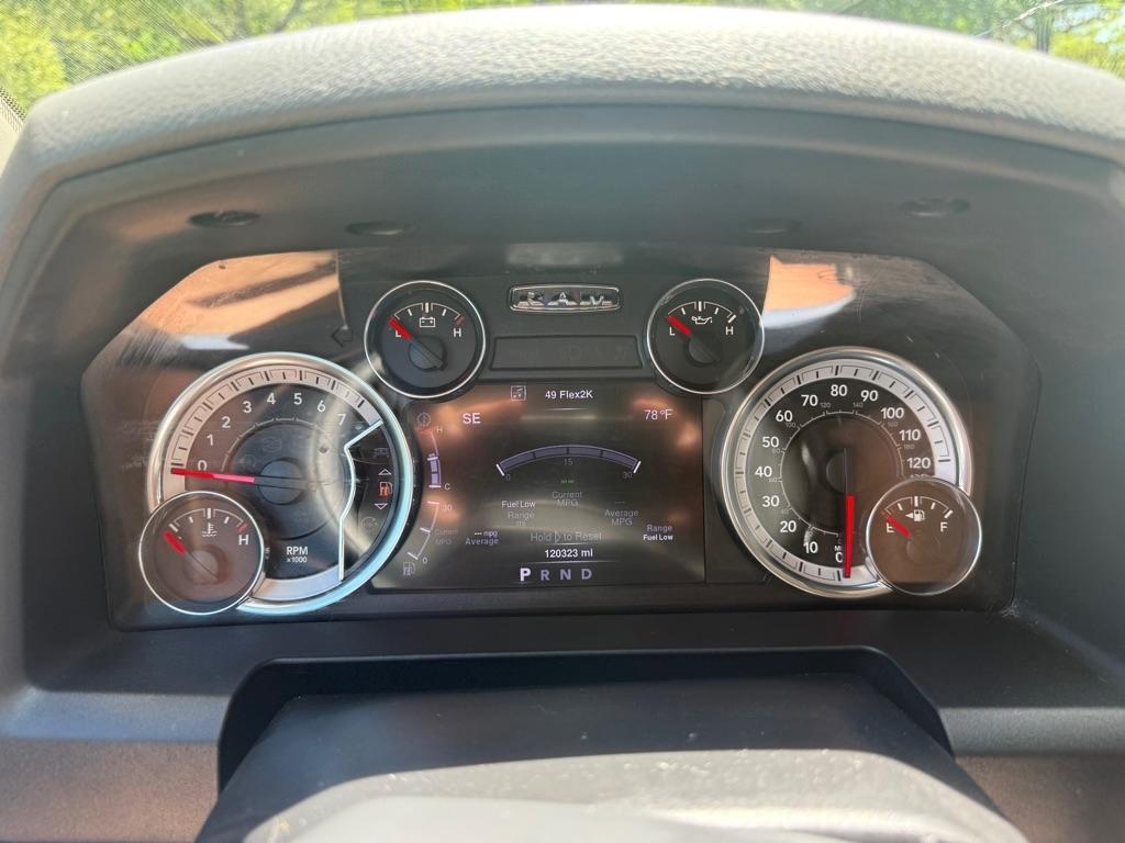 RAM 1500 SLT Crew Cab SWB 4WD 2016