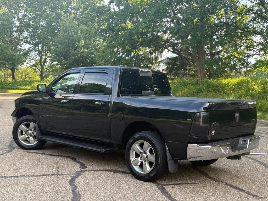 RAM 1500 SLT Crew Cab SWB 4WD 2017
