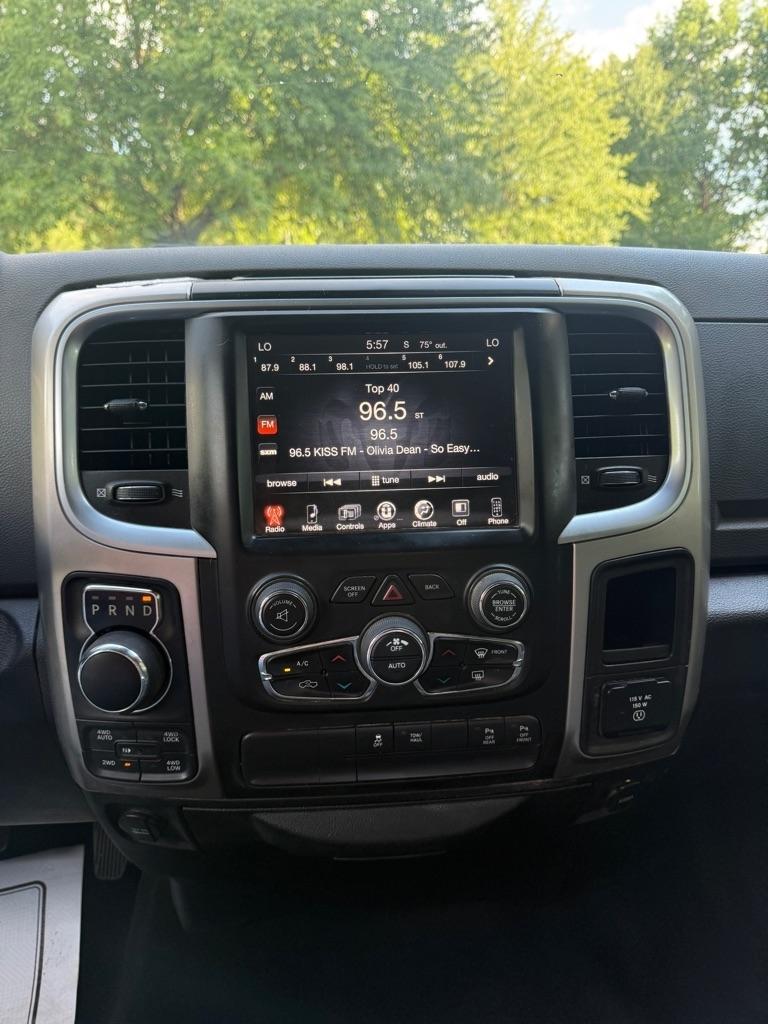 RAM 1500 SLT Crew Cab SWB 4WD 2017