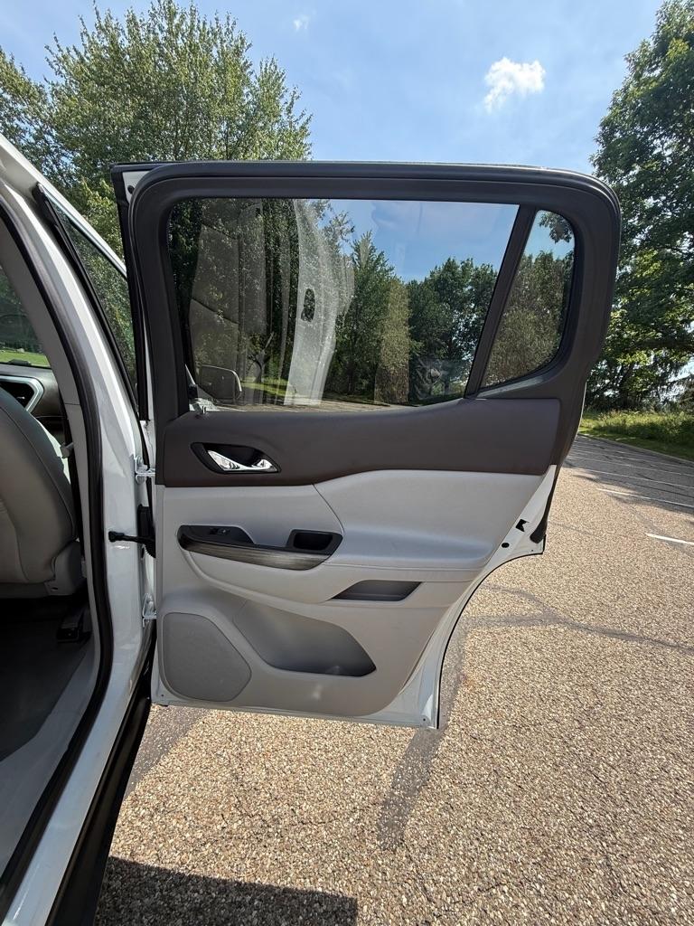 GMC Acadia SLT-1 FWD 2019