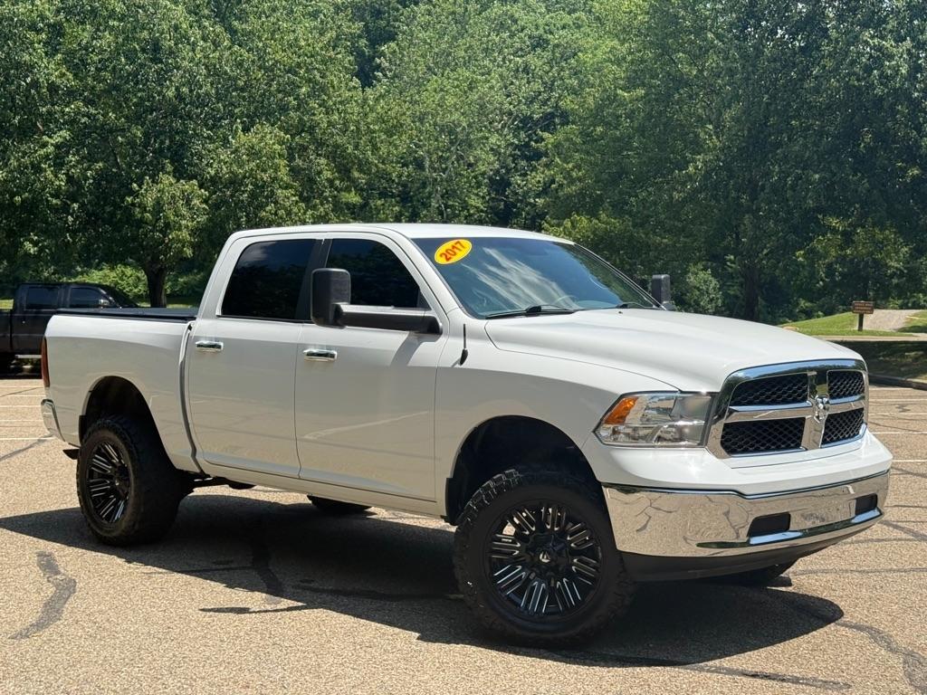 RAM 1500 SLT Crew Cab SWB 4WD 2017
