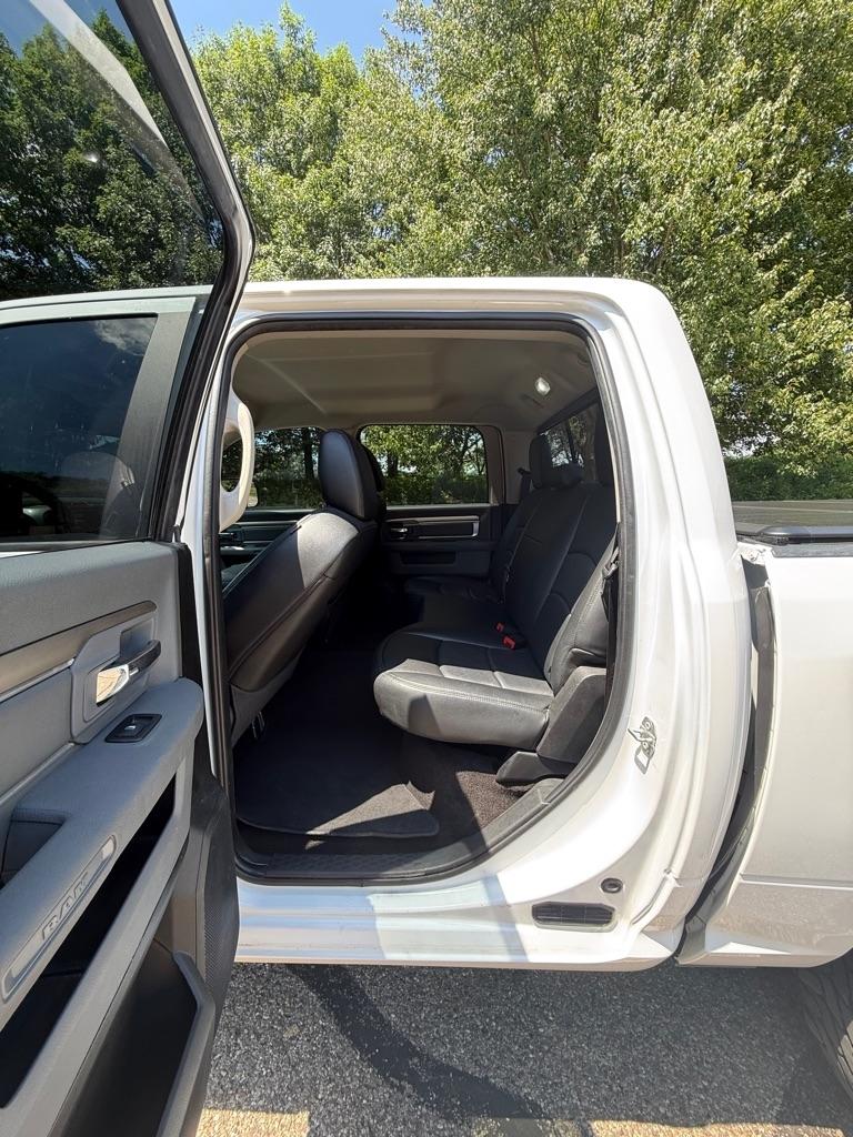 RAM 1500 SLT Crew Cab SWB 4WD 2017