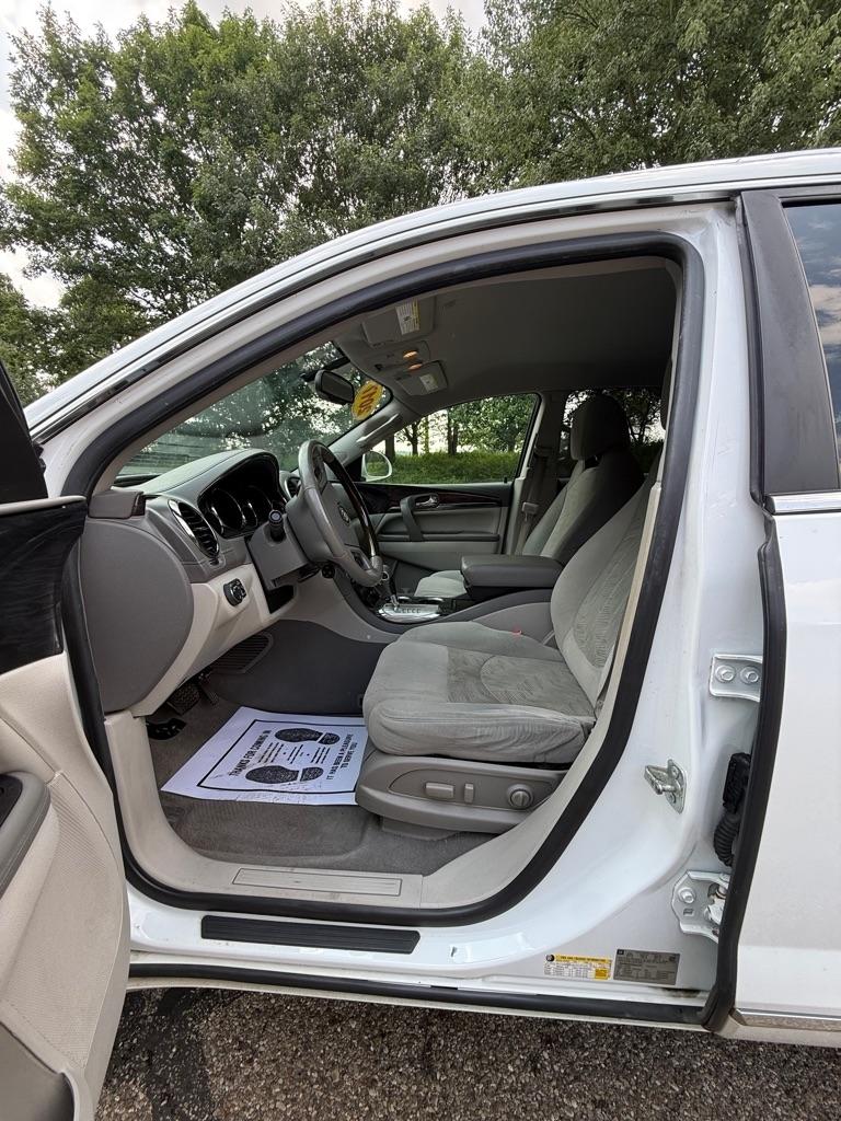 Buick Enclave Convenience FWD 2017