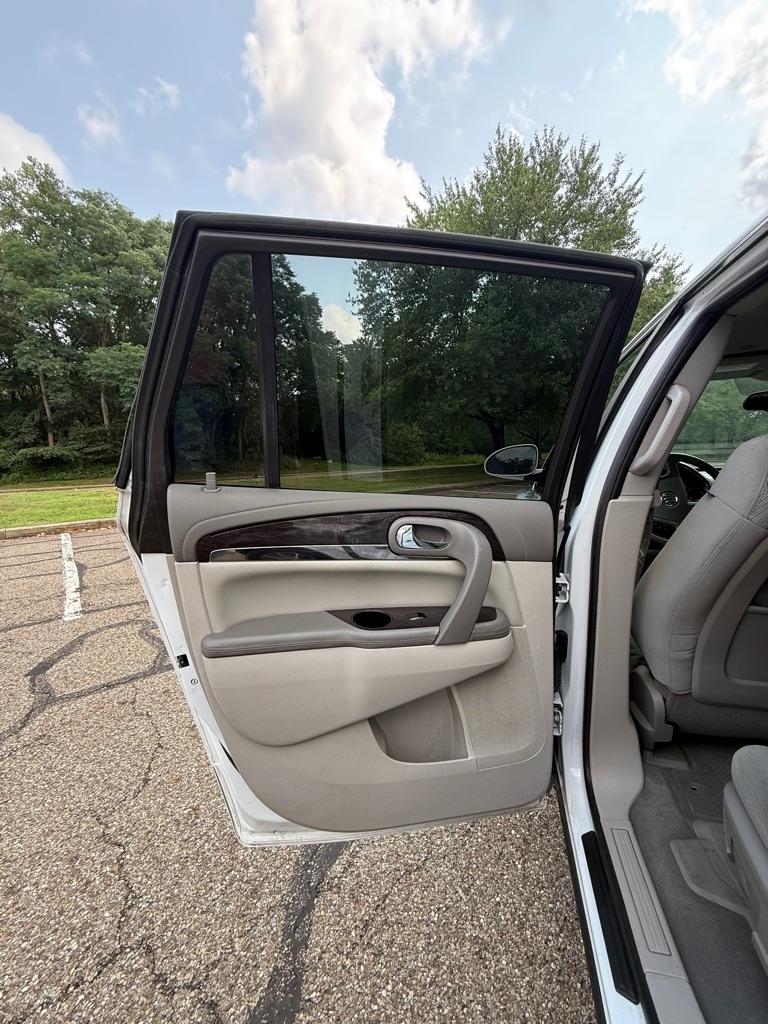 Buick Enclave Convenience FWD 2017