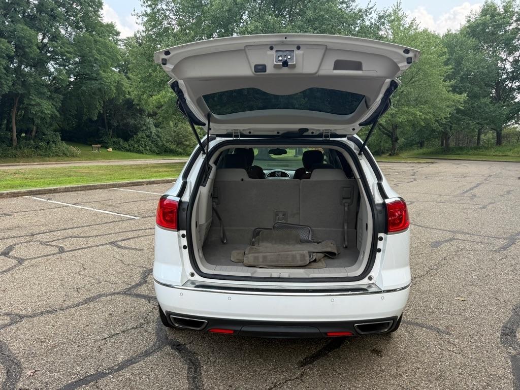 Buick Enclave Convenience FWD 2017
