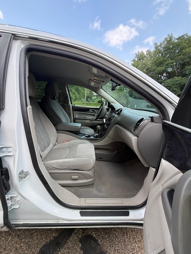 Buick Enclave Convenience FWD 2017