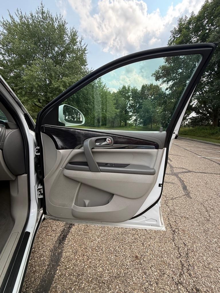 Buick Enclave Convenience FWD 2017