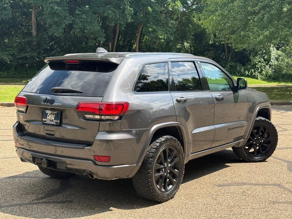Jeep Grand Cherokee Laredo 4WD 2017