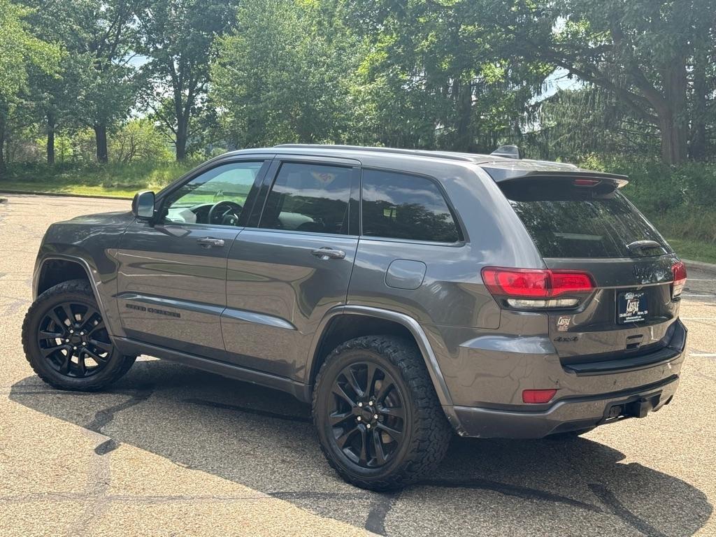 Jeep Grand Cherokee Laredo 4WD 2017