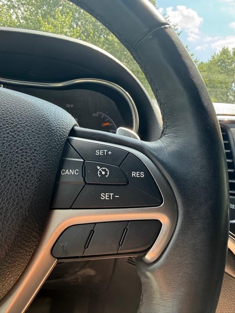 Jeep Grand Cherokee Laredo 4WD 2017