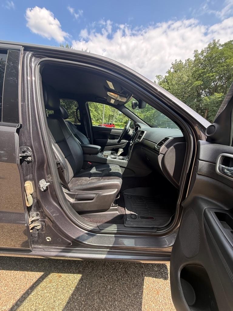 Jeep Grand Cherokee Laredo 4WD 2017