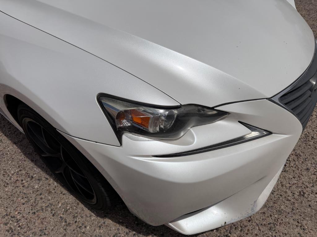 2016 Lexus IS 200t - Photo 38