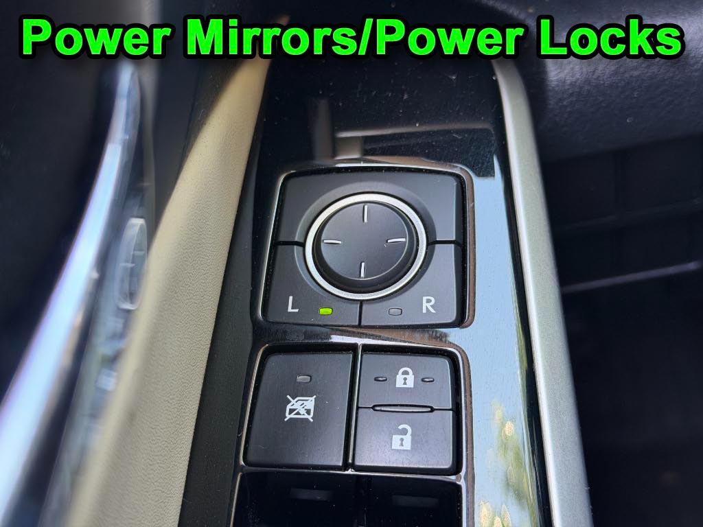 2016 Lexus IS 200t - Photo 59