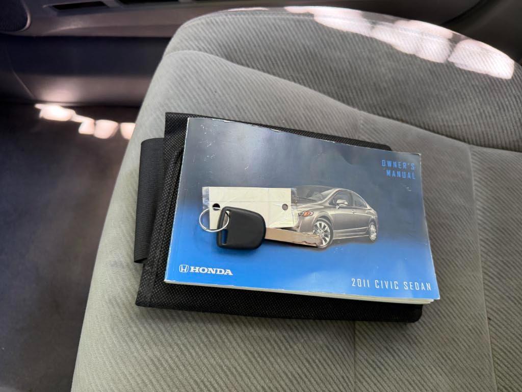 Honda Civic LX 2011