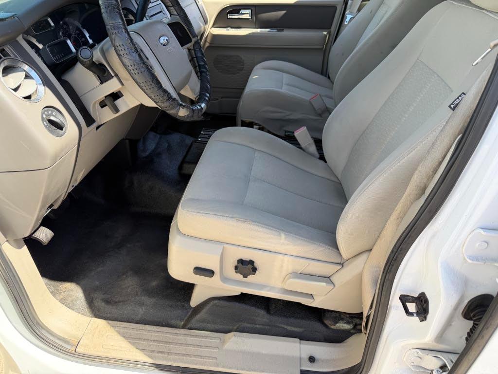 Ford Expedition XLT 4x4 2010