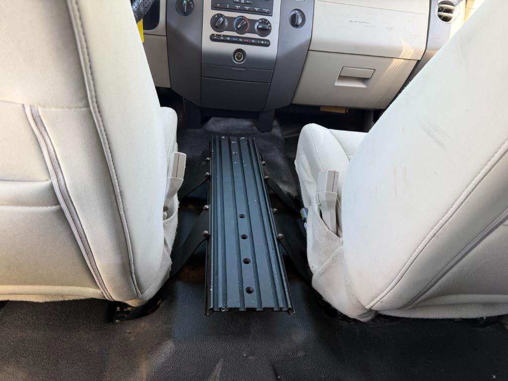 Ford Expedition XLT 4x4 2010
