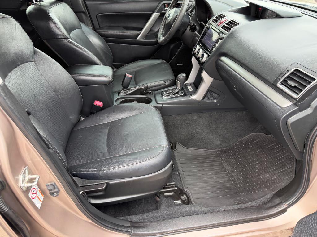 Subaru Forester Touring 2016