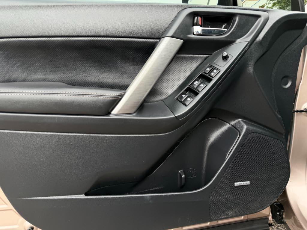 Subaru Forester Touring 2016